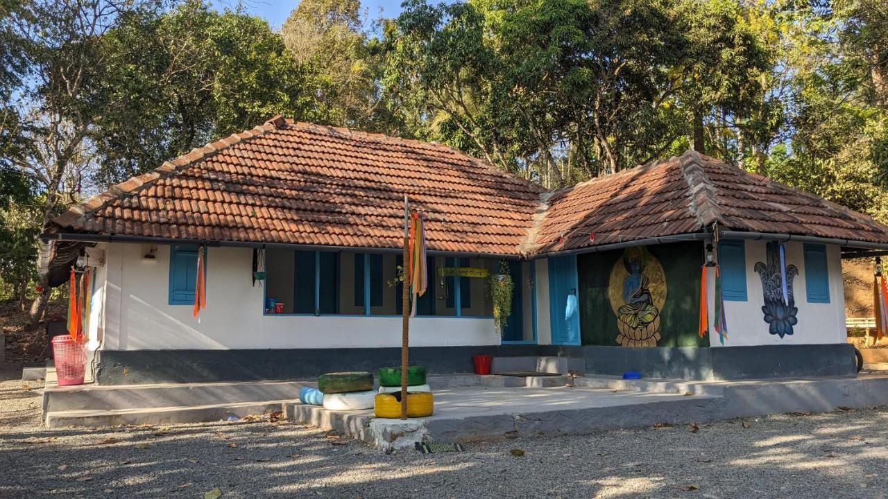Crossroads Hostel 1957 Kalpetta Esterno foto